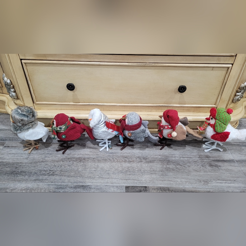 Festive Bird Figurine Set - Picture 4 of 4